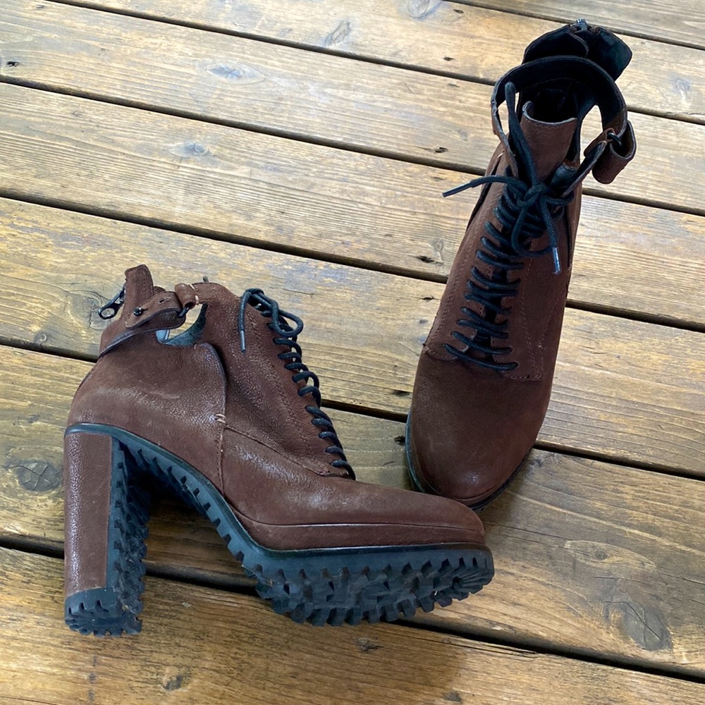 SOLD!!!!!! Barely worn Brown Suede Dolce Vita Heeled Moto Booties
